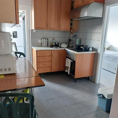 Hotel De Casa Em *