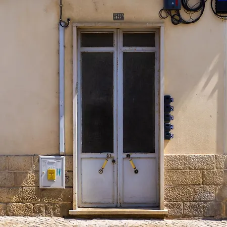 Hotel De Casa Em Faro