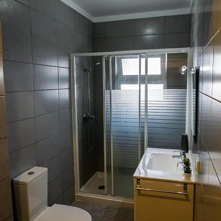 De Casa Em Hotel *